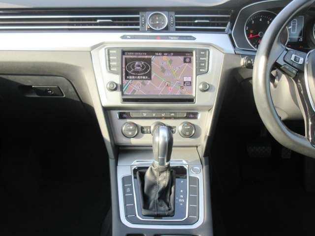 VolksWagen PASSAT VARIANT 2016-01 5716-13