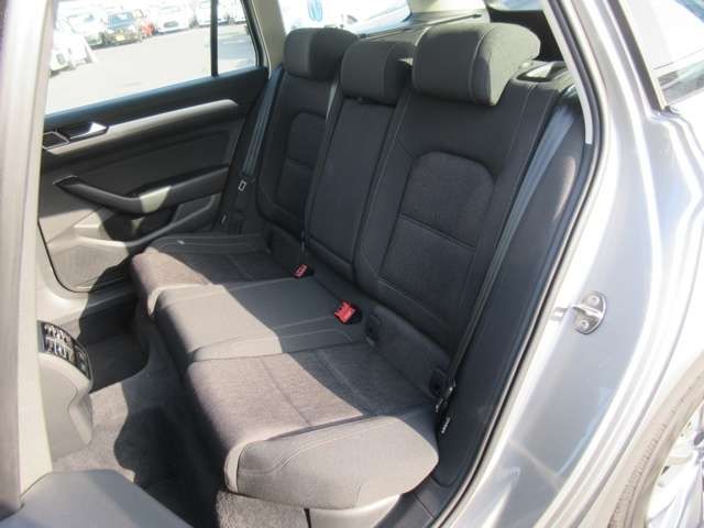 VolksWagen PASSAT VARIANT 2016-01 5716-26