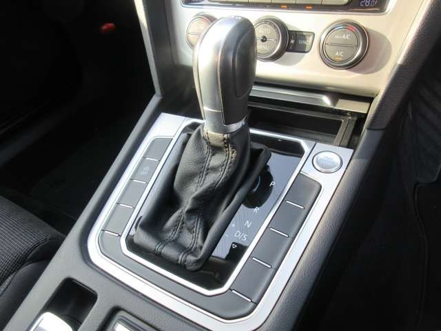 VolksWagen PASSAT VARIANT 2016-01 5716-18