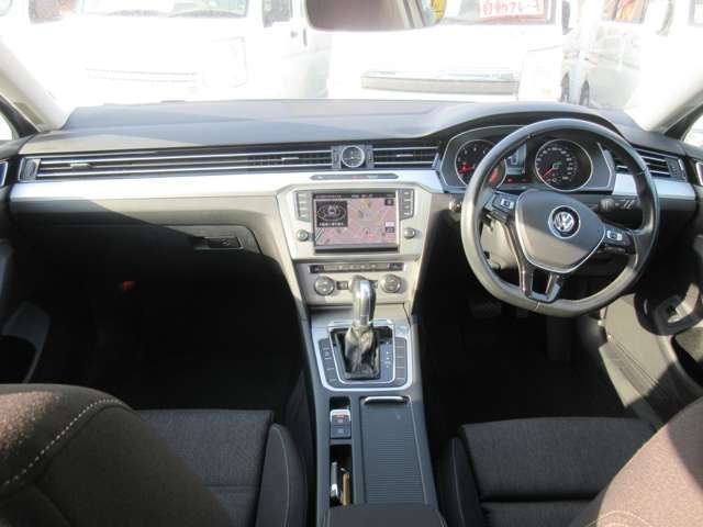VolksWagen PASSAT VARIANT 2016-01 5716-1