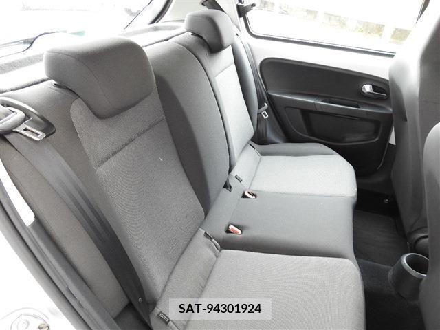 VolksWagen UP! 2013-02 320240-16