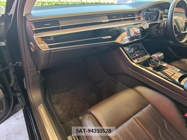 Audi A8 2018-11 375376-24