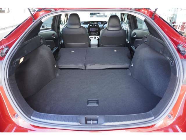 Toyota PRIUS 2018-08 186261-8