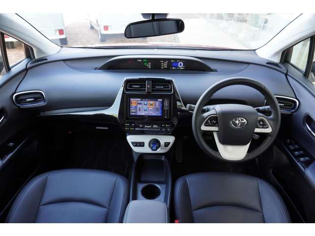 Toyota PRIUS 2018-08 186261-4