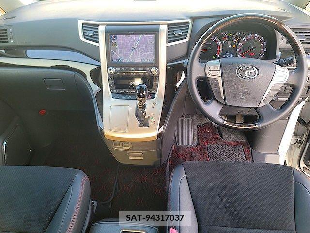 Toyota VELLFIRE 2013-07 373494-1
