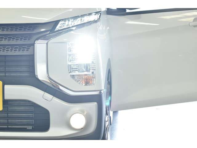 Mitsubishi EK X 2022-01 15826-11
