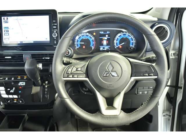 Mitsubishi EK X 2022-01 15826-9