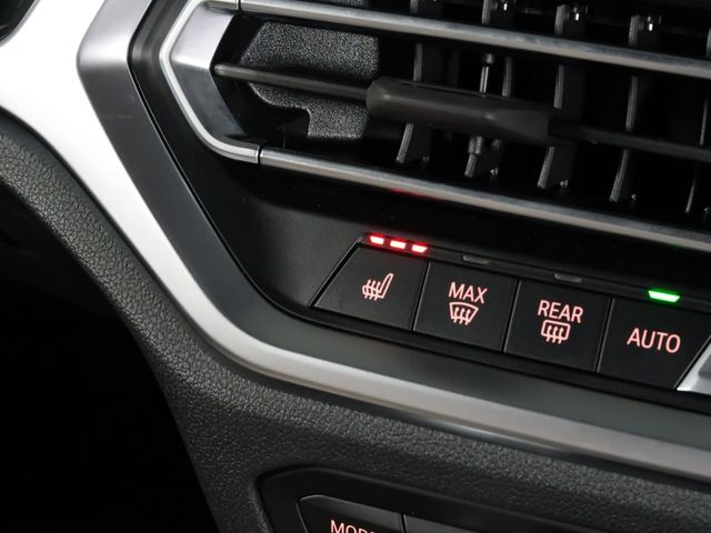 Bmw 2 SERIES 2022-06 9814-15