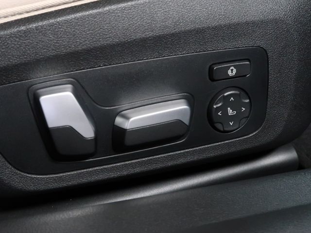 Bmw 2 SERIES 2022-06 9814-14
