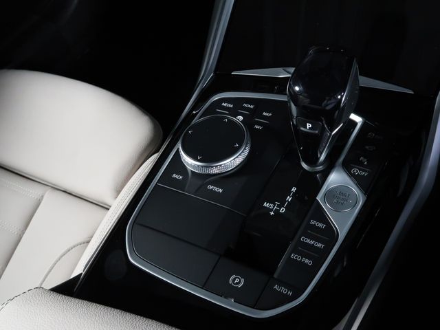 Bmw 2 SERIES 2022-06 9814-12