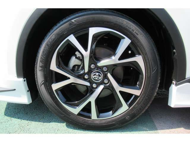 Toyota C-HR 2018-01 9354-13