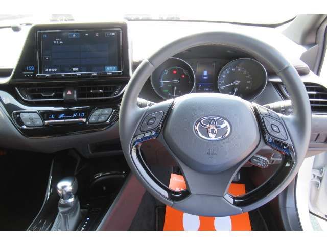 Toyota C-HR 2018-01 9354-8