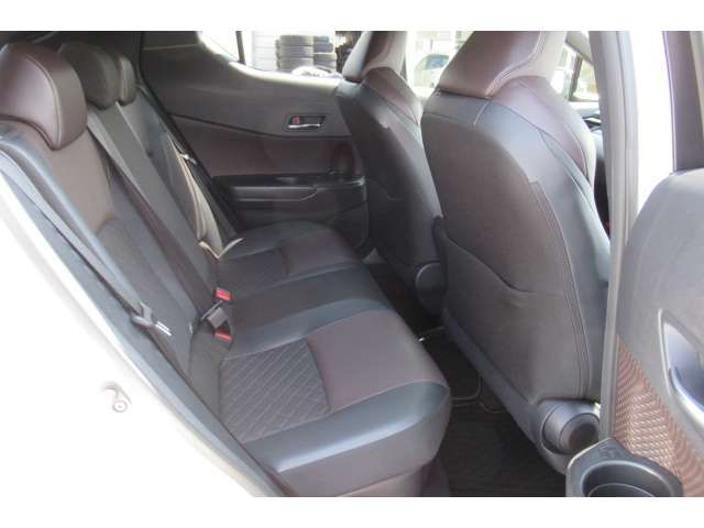 Toyota C-HR 2018-01 9354-17