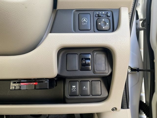 Nissan DAYZ 2018-01 182230-21