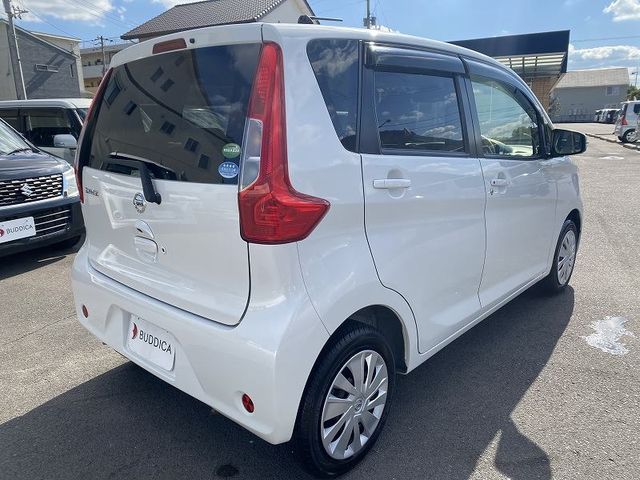 Nissan DAYZ 2018-01 182230-7