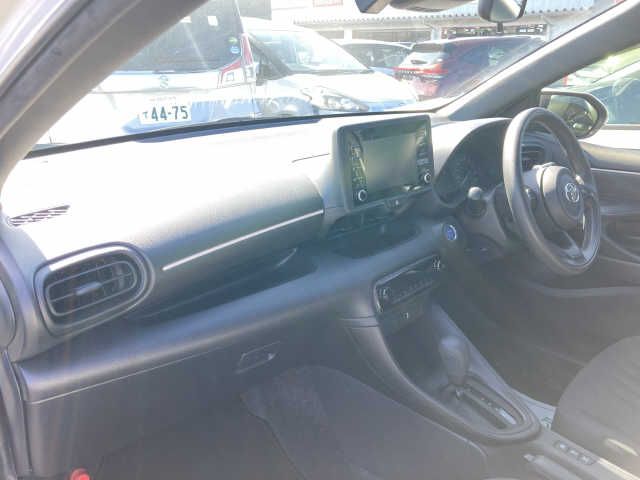 Toyota YARIS 2020-09 21023-1