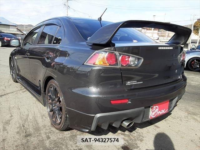 Mitsubishi LANCER 2013-08 214045-6