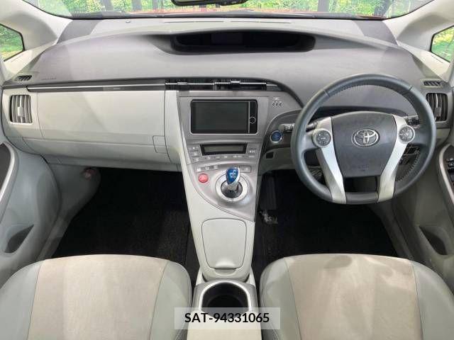 Toyota PRIUS 2012-07 257069-1