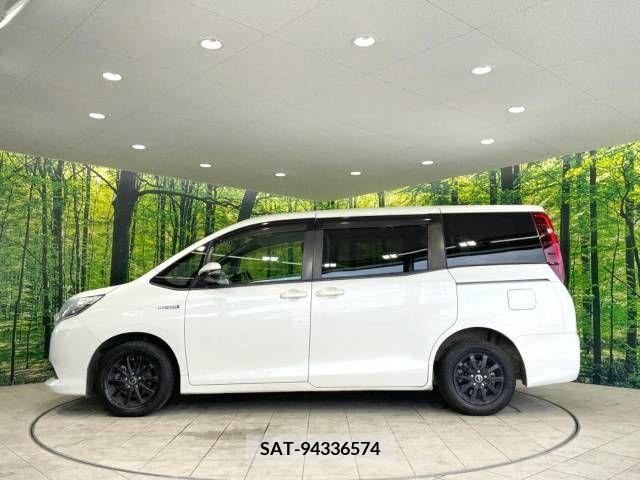 Toyota NOAH HYBRID 2014-06 365188-4