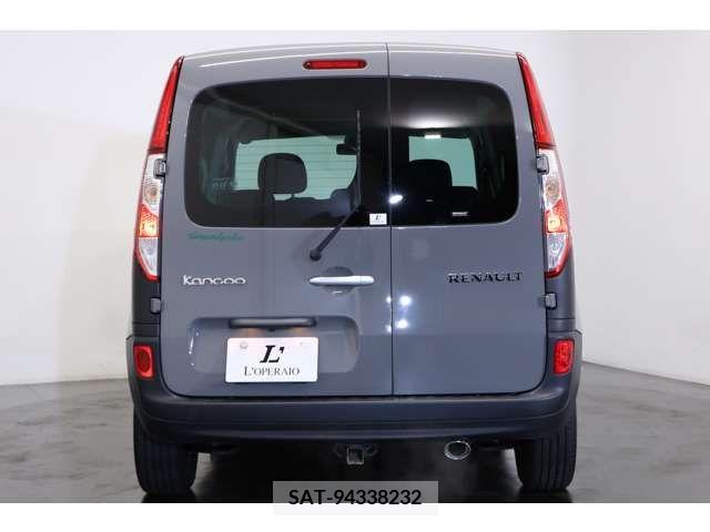 Renault KANGOO 2018-11 347182-3