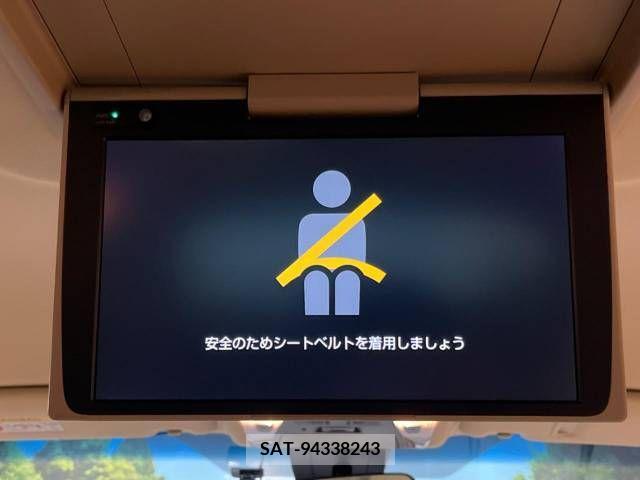 Toyota VELLFIRE 2019-03 339105-3
