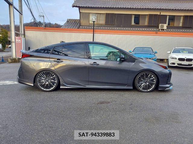 Toyota PRIUS 2021-06 209501-18