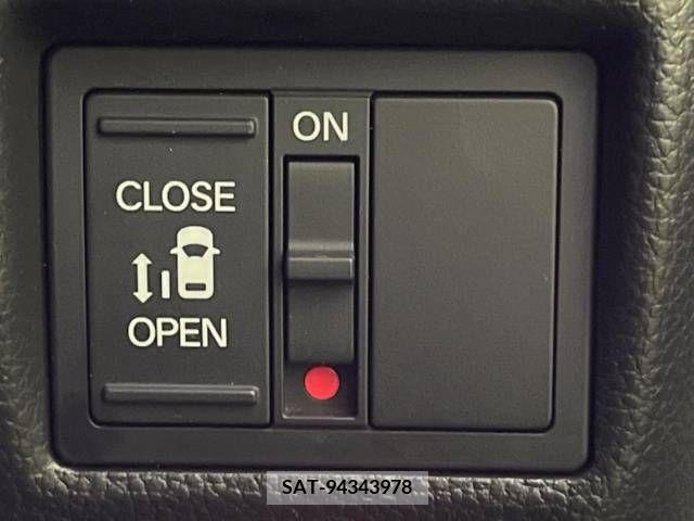 Honda N BOX CUSTOM 2022-03 210641-4