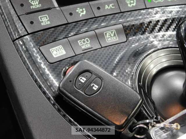 Toyota PRIUS 2013-07 216396-14