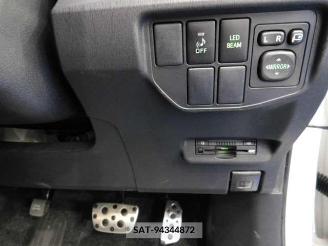 Toyota PRIUS 2013-07 216396-10