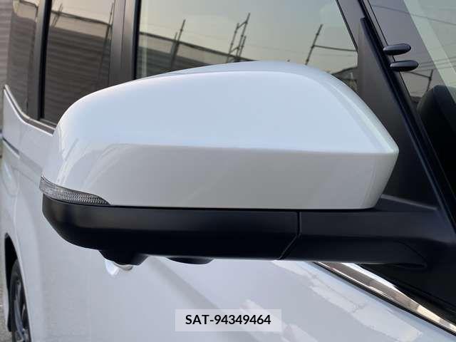 Toyota VOXY 2023-10 255805-16