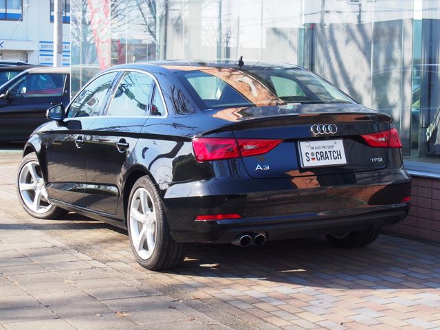 Audi A3 SEDAN 2015-12 196648-2
