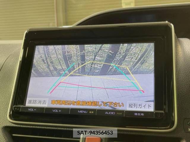 Toyota VOXY 2014-02 289104-4