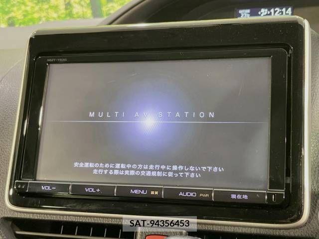 Toyota VOXY 2014-02 289104-3