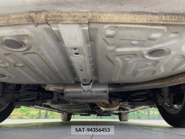 Toyota VOXY 2014-02 289104-19