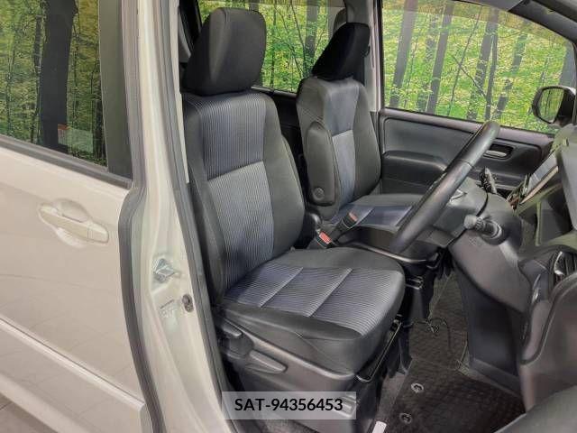 Toyota VOXY 2014-02 289104-9