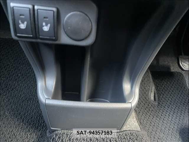Suzuki HUSTLER 2019-05 272504-25