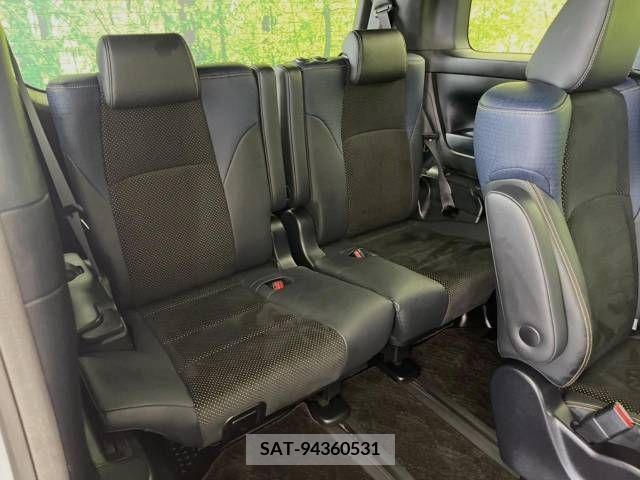 Toyota VELLFIRE 2017-06 332292-10