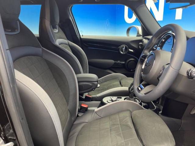 Bmw MINI 2021-08 194975-7