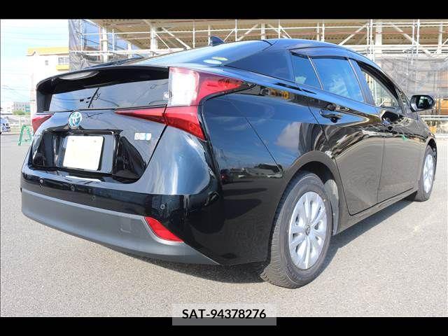 Toyota PRIUS 2021-02 331416-4