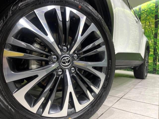 Toyota YARIS CROSS 2023-04 194212-13