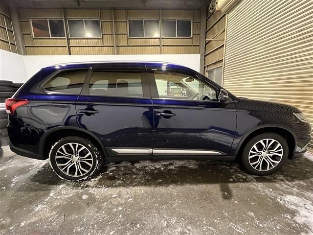 Mitsubishi OUTLANDER 2018-01 3813-3