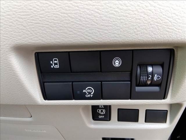 Nissan ROOX 2022-05 15875-12