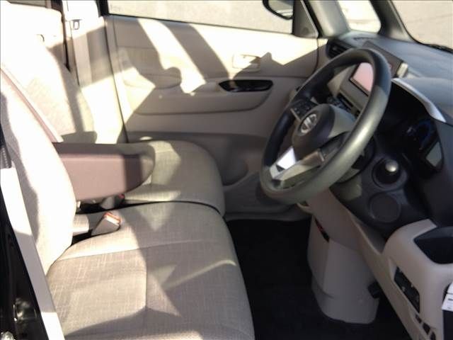 Nissan ROOX 2022-05 15875-4