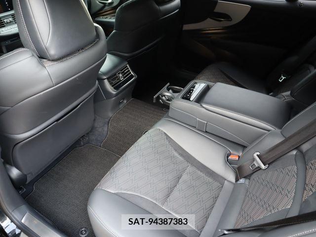 Lexus LS 2018-05 202529-11