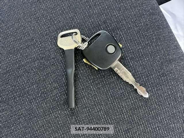 Suzuki ALTO 2023-01 305236-11