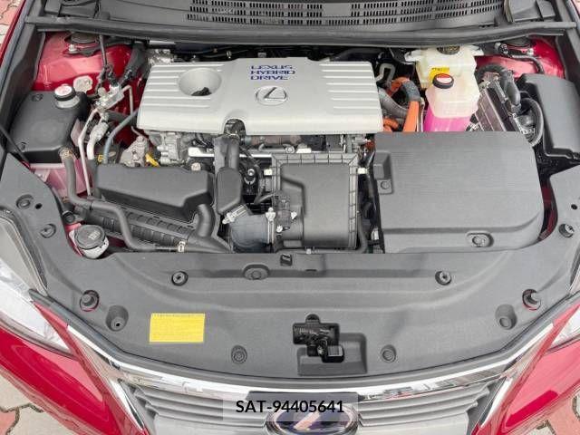 Lexus CT 2014-04 322657-18