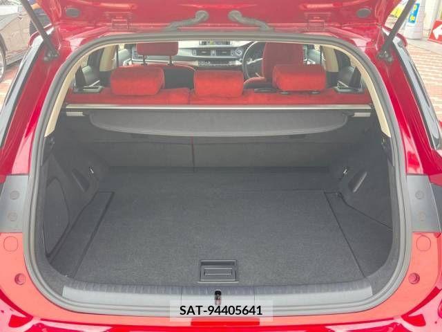 Lexus CT 2014-04 322657-10