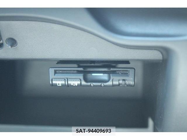 Nissan NOTE 2019-04 329610-4