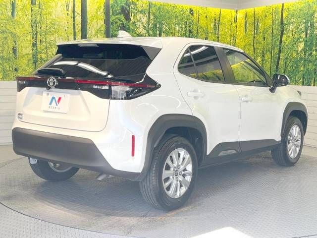 Toyota YARIS CROSS 2023-06 11812-17