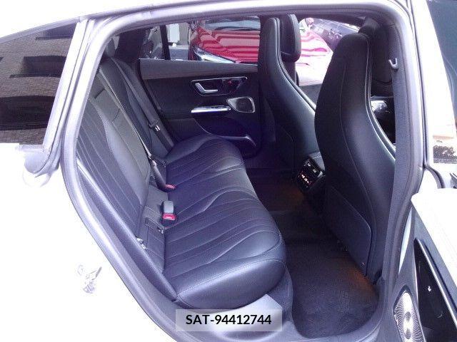 Mercedes Benz EQE 2022-10 212747-19